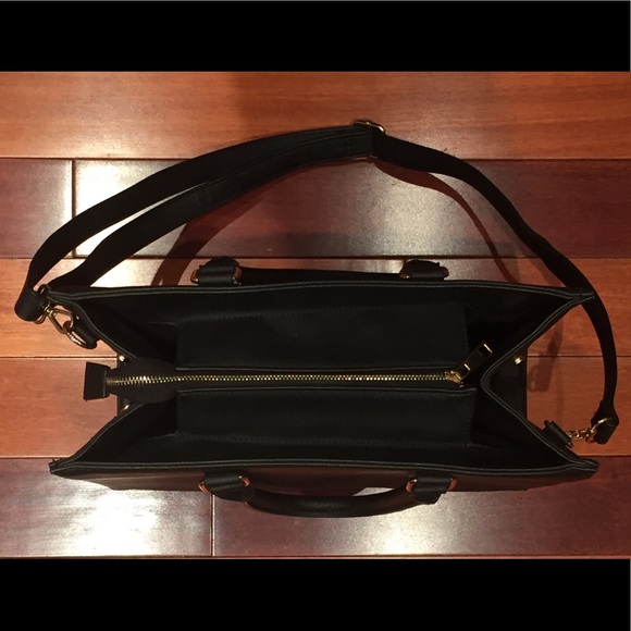 Black Expandable Satchel - Picture 4 of 6